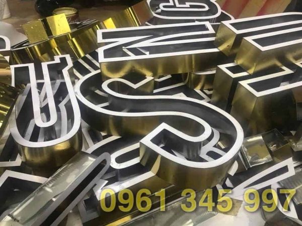 Thi công bảng hiệu quảng cáo chữ inox cần những yêu cầu gì?
