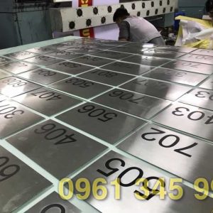 Biển tên inox ăn mòn