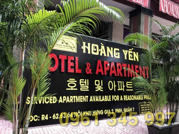 Thi công biển hiệu Khách sạn Hoàng Yến Phú Mỹ Hưng