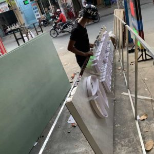 Làm bảng hiệu quảng cáo Hồ Chí Minh