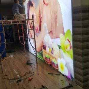Hộp đèn hiflex, mica, led tại trung tâm thương mại