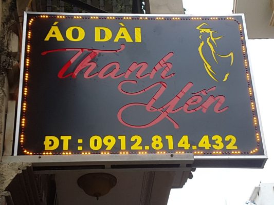 Ưu & Nhược Điểm Của Biển Hộp Đèn Mica Âm Bản