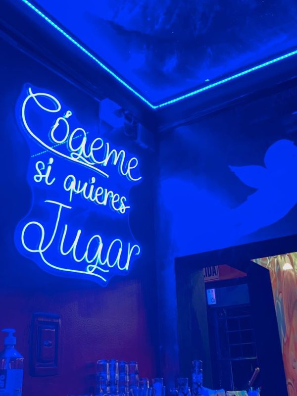 Tạo bảng hiệu neon cổ điển