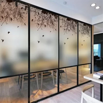 3 lợi ích không thể bỏ qua của decal dán kính mà bạn nên biết