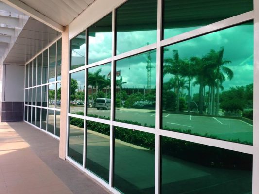 Chọn Phim Cách Nhiệt Nhà Kính Loại Nào Tốt ?